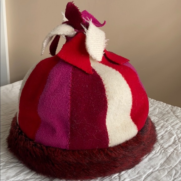 Gilles Francois Hat - Picture 1 of 7